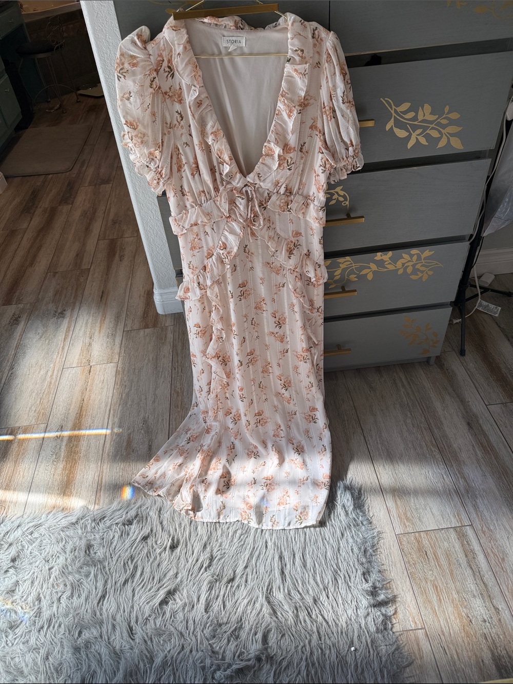 Storia Cream Floral Babydoll Midi Dress - Picture 3 of 8